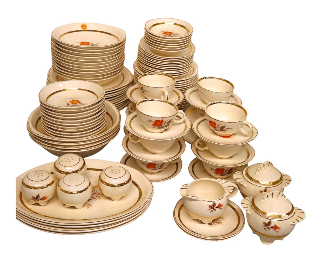 103 pcs. Graden City Pottery trimmed in 22k gold - warrantied: Large 103 piece Graden City Pottery trimmed in 22k gold - warrantied, no noticeable issues.