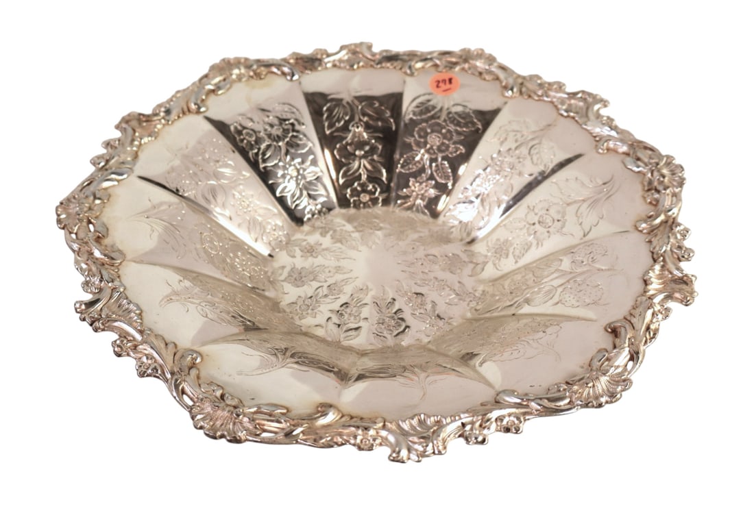 Large silverplate fancy bowl (1 of 3)