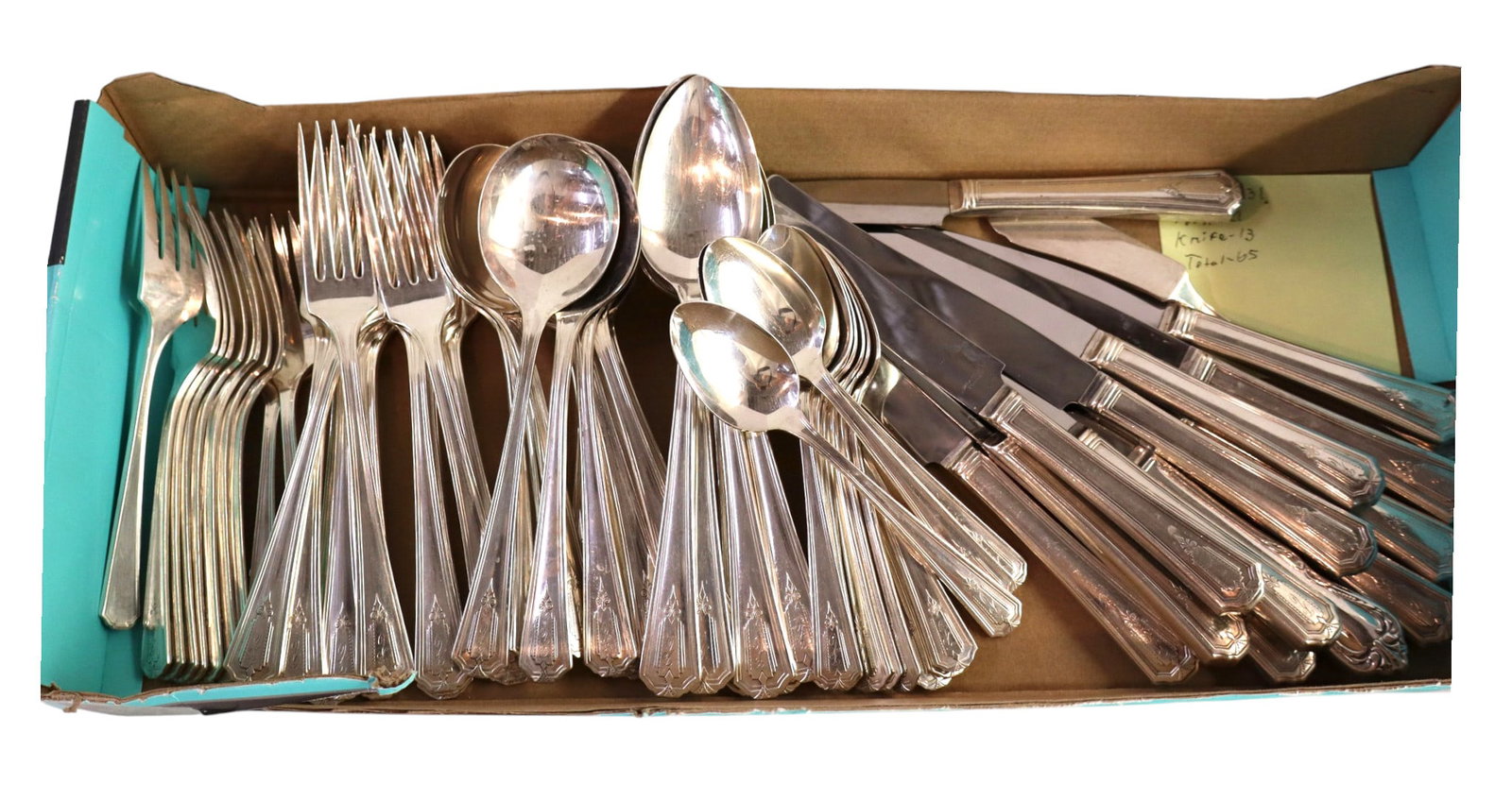 65 pieces of vintage Rogers silverplate: 65 pieces of vintage Rogers silverplate