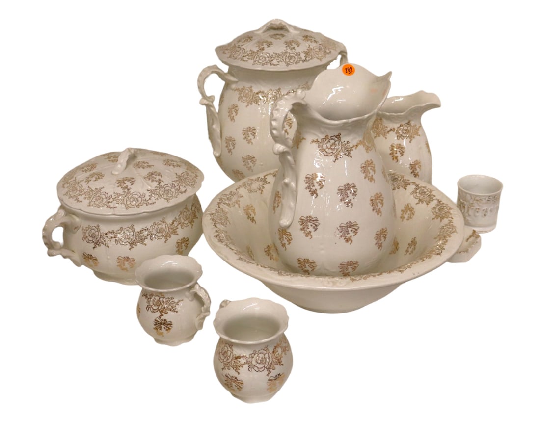 Antique Homer Laughlin 9pc wash chamber bedroom set: Antique Homer Laughlin 9 piece wash chamber bedroom set, chamber pot lid has small old crack.