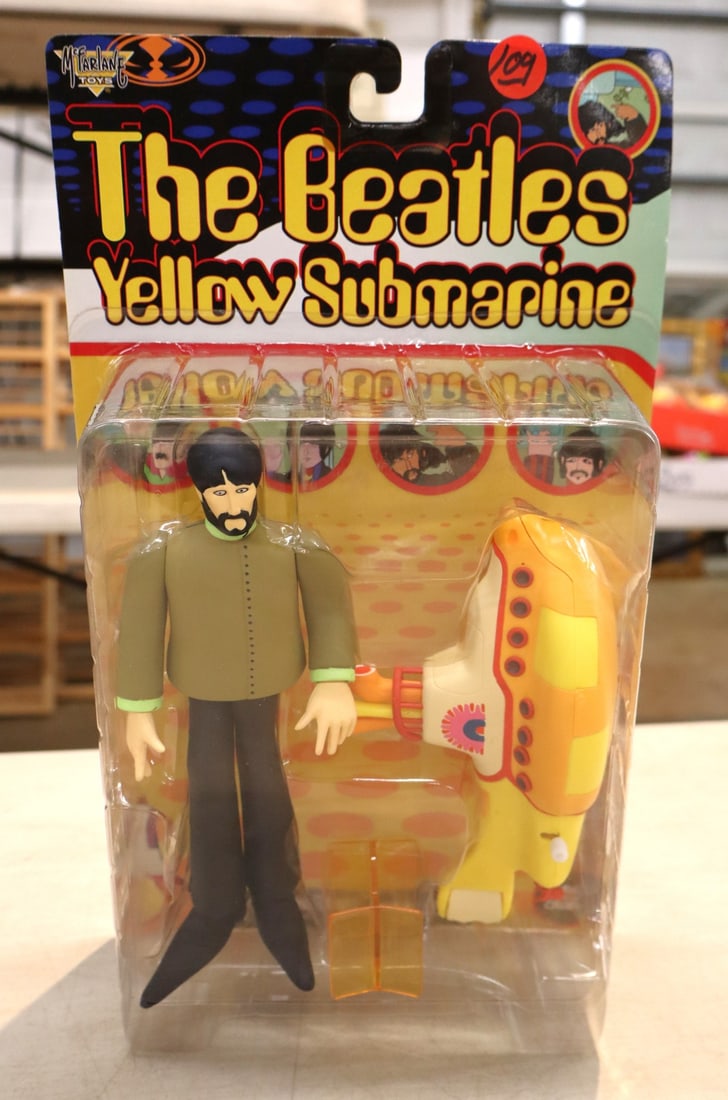 Vintage McFarlane Toys The Beatles Yellow Submarine Action Figure new in box George with Yellow (1 of 2)