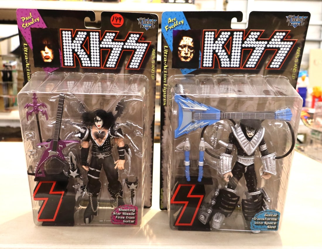 2 Vintage McFarlane Toys Kiss Action Figures: Ace Frehley & Paul Stanley new in boxes (1 of 5)