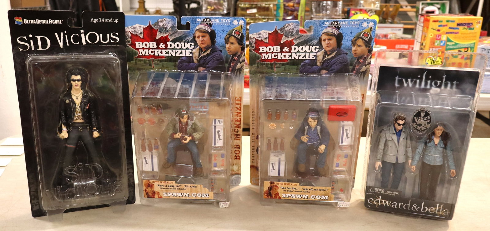 4 vintage action figures: 2 McFarlane Toys Bob and Doug McKenzi, Twilight Edward and Bella & Sid (1 of 3)