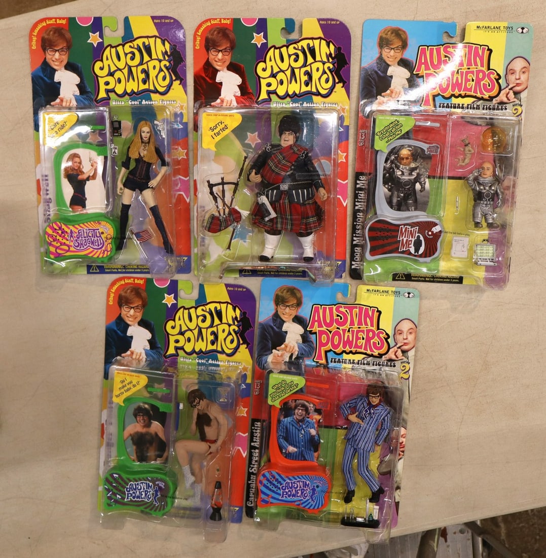 5 vintage Austin Powers McFarlane action figures: Felicity Shagwell, 2 Austin Powers, Mini Me & Fat (1 of 7)