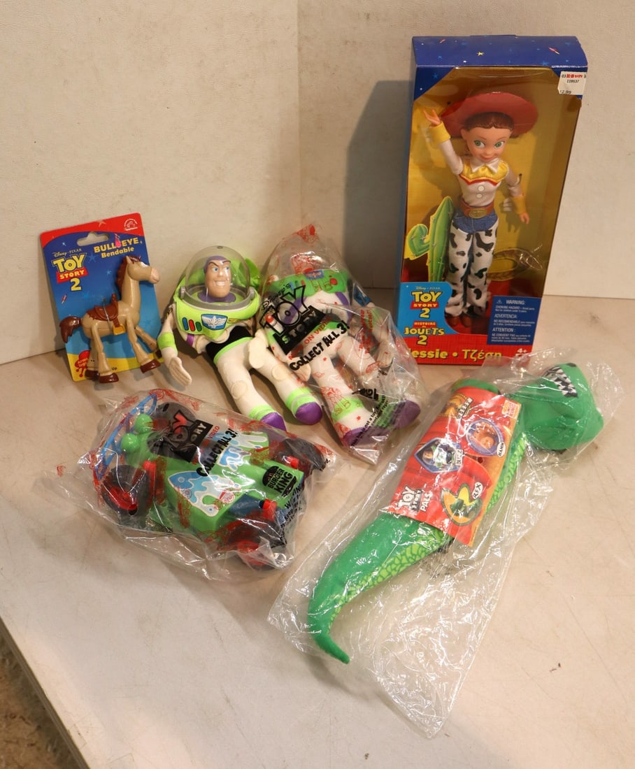 6 vintage Toy Story & Toy Story 2 action figure toys: bendables and others in original packaging (1 of 2)