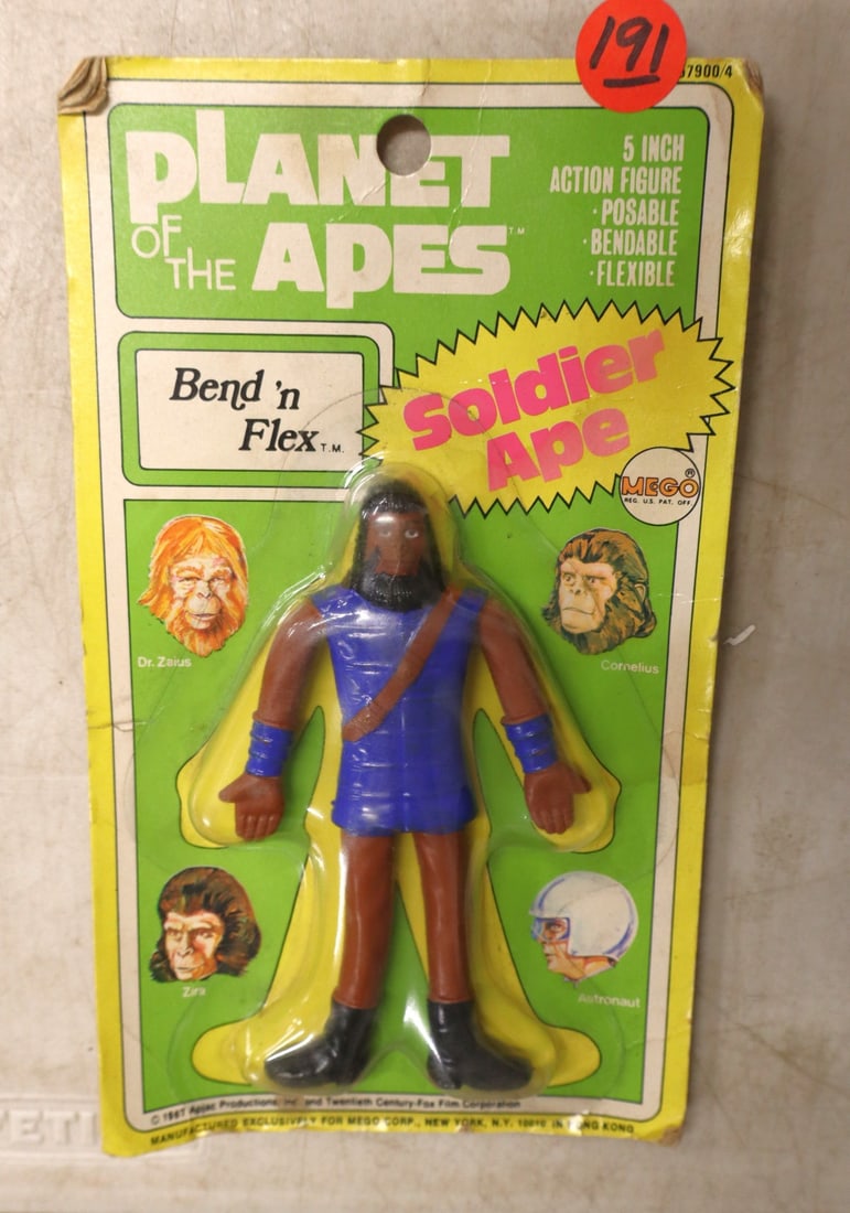 Vintage Planet of the Apes Bend N Flex Soldier Ape in original packaging (1 of 2)