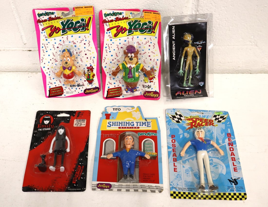 6 vintage bendables Hanna Barbera, Space Racer, Tito & other in original packaging (1 of 3)