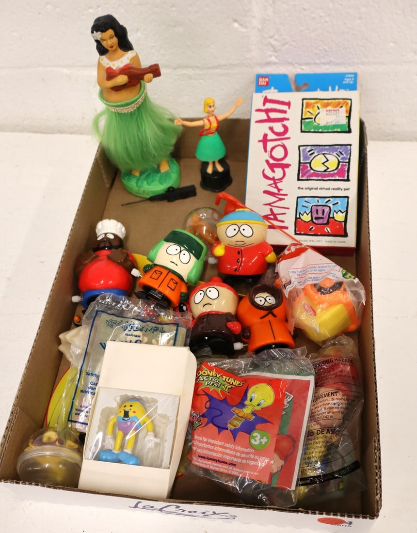 Mix lot of several vintage toys South Park and others some lose and some in original packaging: Mix lot of several vintage toys South Park and others some lose and some in original packaging