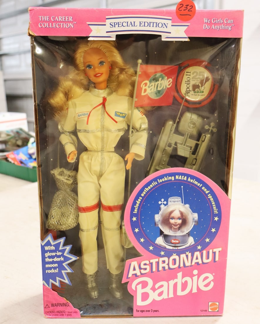 Vintage Special Edition Astronaut Barbie in original packaging (1 of 2)