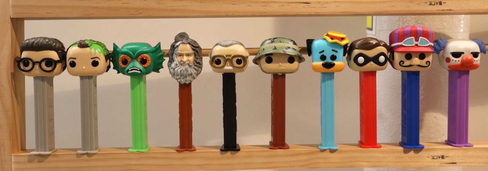 10 vintage PEZ candy dispensers (1 of 1)