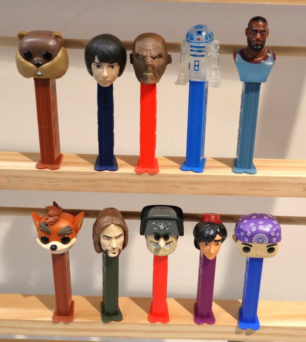 10 vintage PEZ candy dispensers (1 of 1)