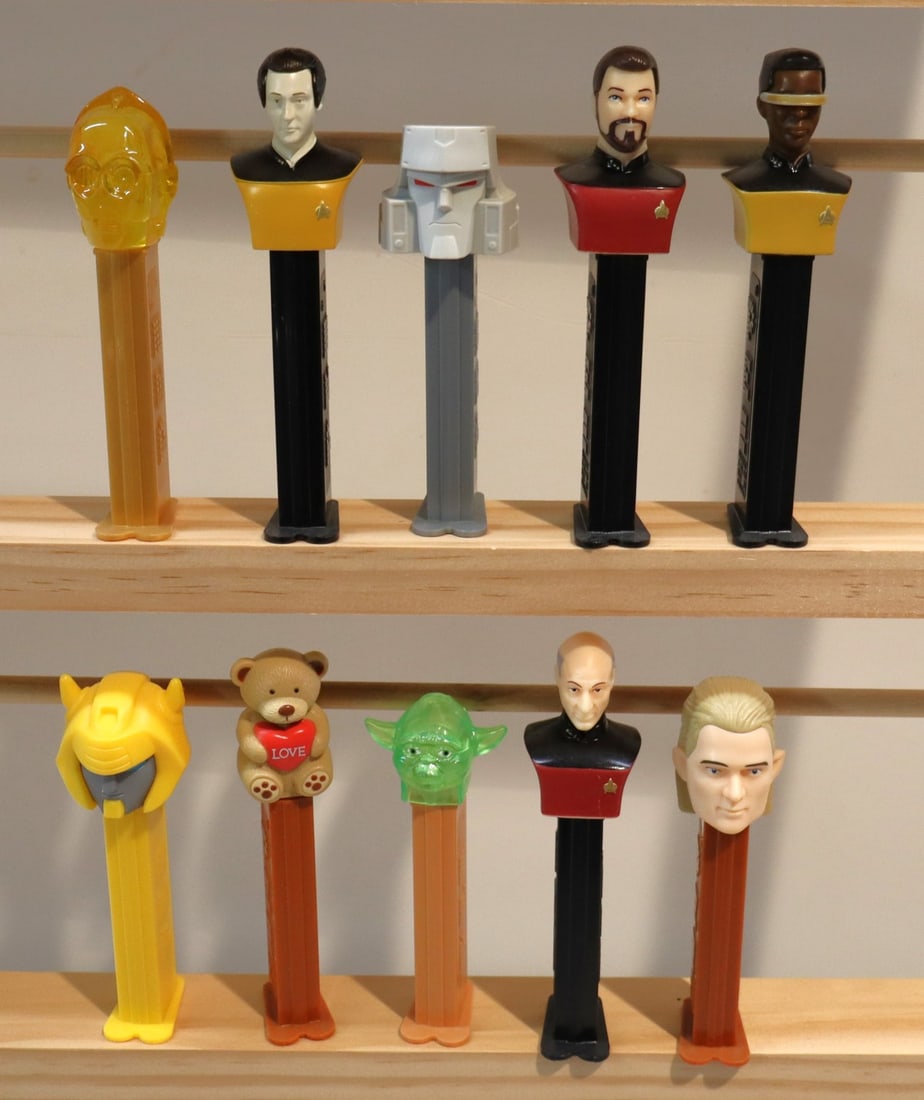 10 vintage PEZ candy dispensers (1 of 1)