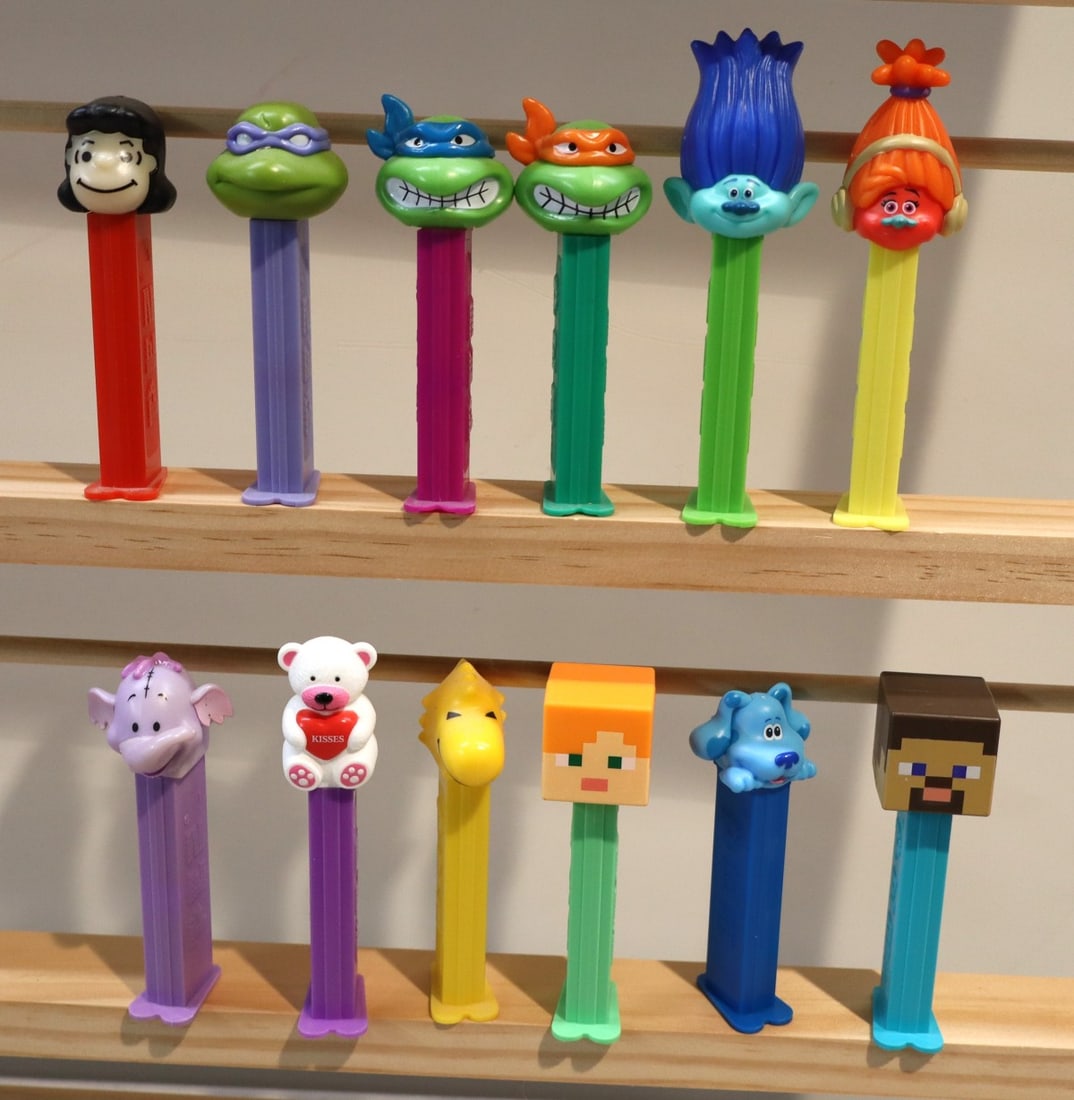 12 vintage PEZ candy dispensers (1 of 1)