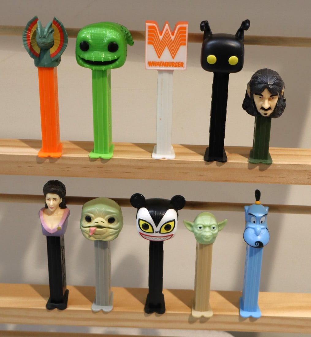 10 vintage PEZ candy dispensers (1 of 1)