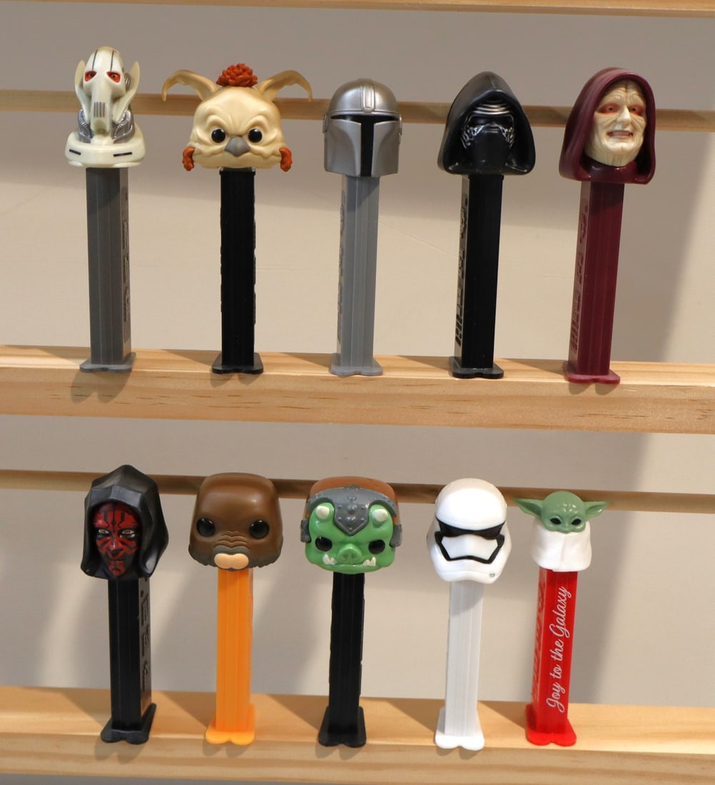 10 vintage PEZ candy dispensers (1 of 1)