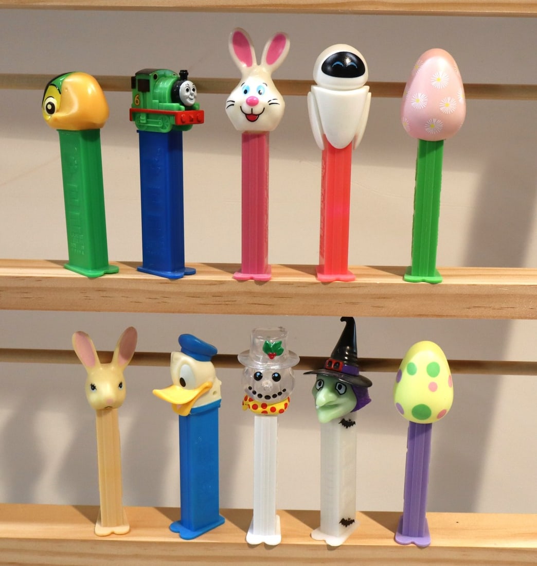 10 vintage PEZ candy dispensers (1 of 1)