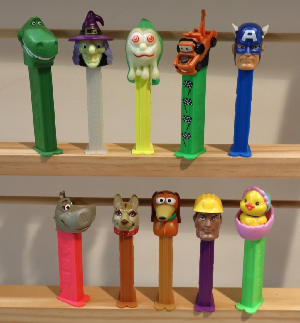 10 vintage PEZ candy dispensers (1 of 1)