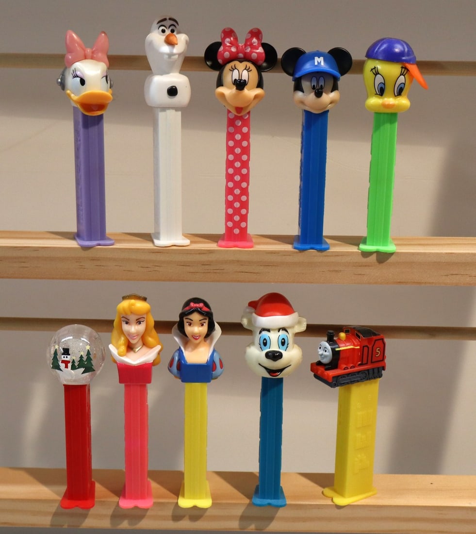 10 vintage PEZ candy dispensers (1 of 1)