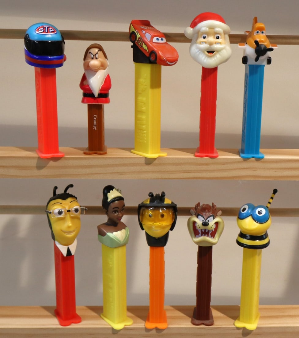 10 vintage PEZ candy dispensers (1 of 1)