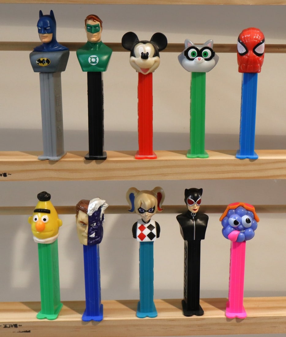 10 vintage PEZ candy dispensers (1 of 1)
