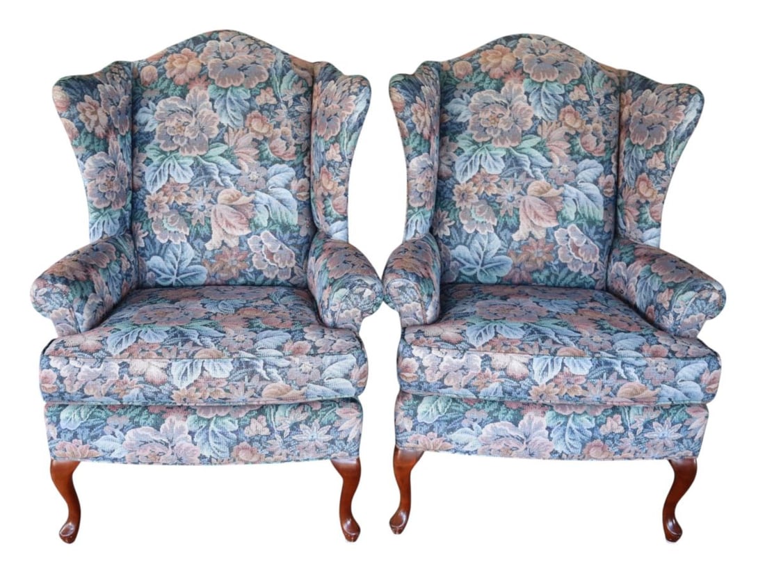 PR Vtg PA House upholstered queen anne chairs: Pair of vintage Pennsylvania House Furniture upholstered queen anne chairs in a flower mauve and blue upholstery, structurally sound, look good. 43"h x 32"w x 27"d seat height 20"
