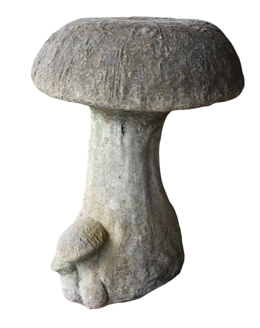 Unique Vtg cast stone garden mushroom stool (1 of 5)