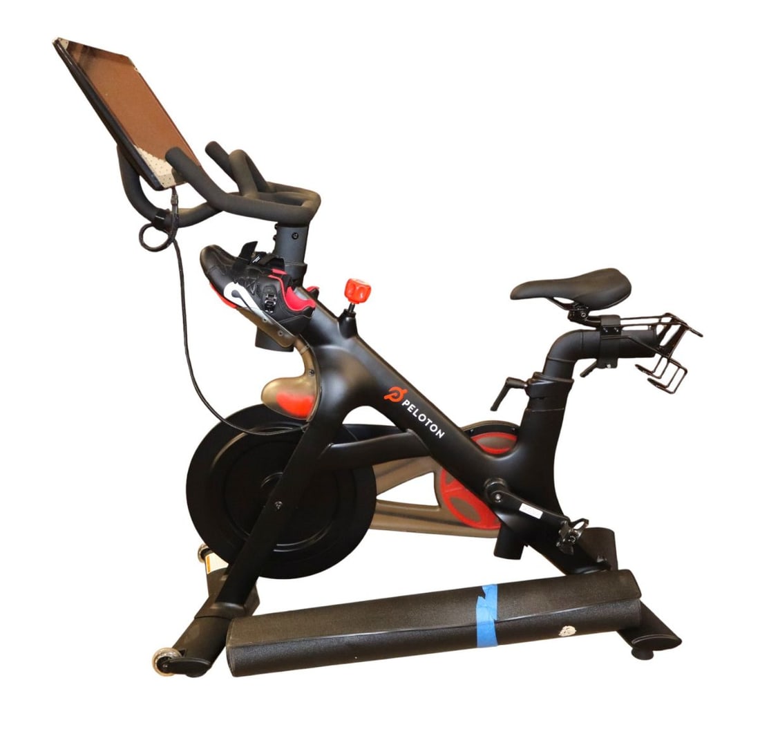 Peloton Bicycle w/21.5-inch touchscreen # PLTN-RB1VO (1 of 11)