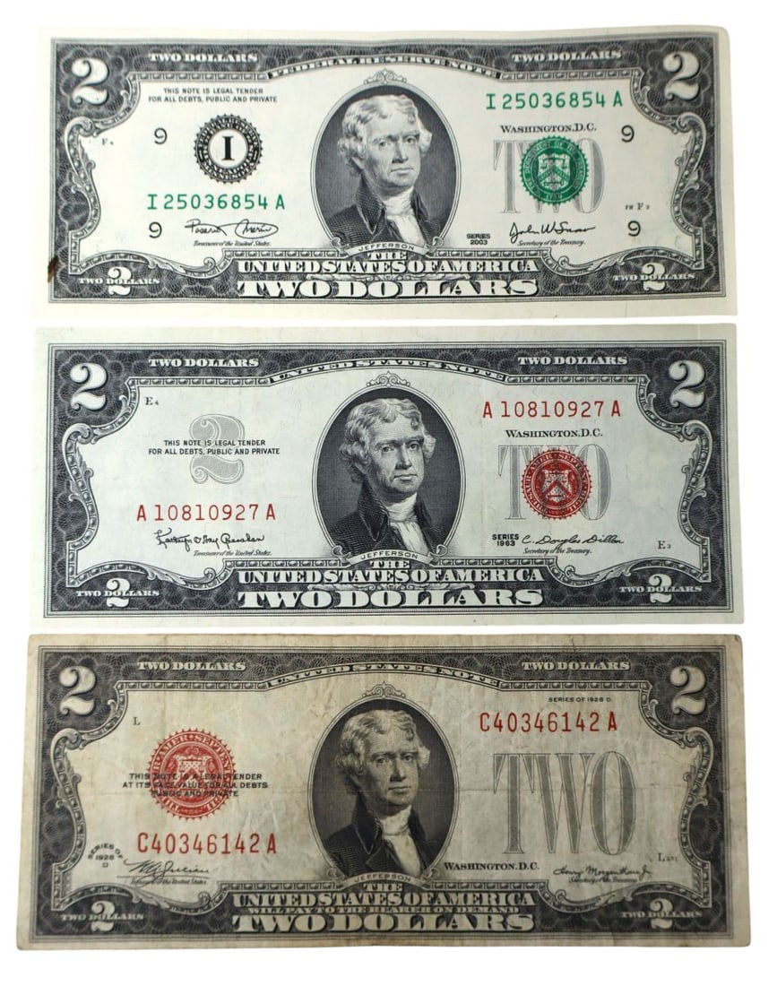 3 US $2 dollar bills 1928-D red seal, 1963 red seal, 2003 green seal: 3 US $2 dollar bills 1928-D red seal, 1963 red seal, 2003 green seal