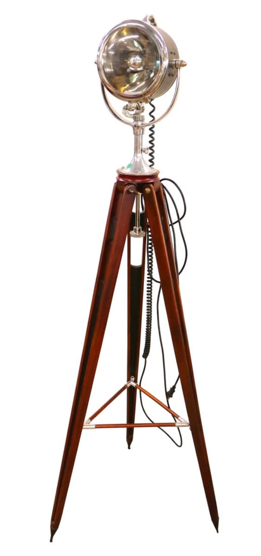 Portable Light Co. Half Mile Ray #0441 search light (1 of 9)