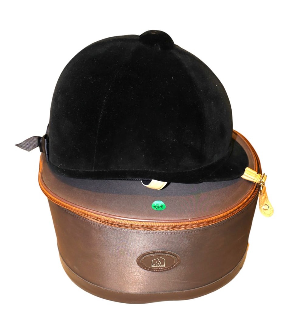 Quality Hampton black riding hat Charles Owen English (1 of 8)