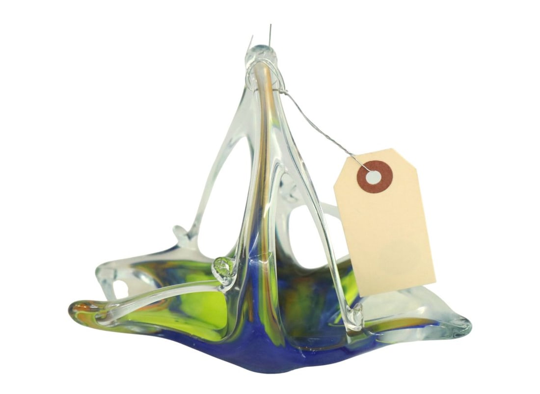 Vtg Murano hand blown glass basket unmarked: Vintage unmarked Murano hand blown glass basket no noticeable issues. 6"x7"