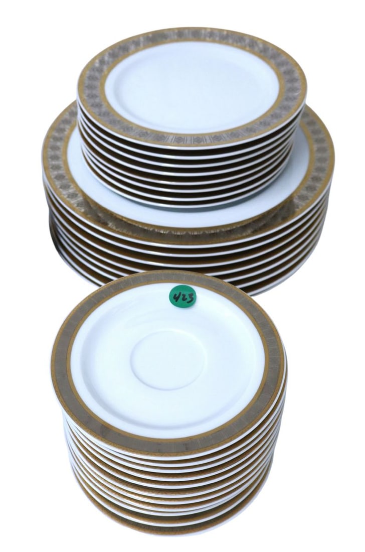 28pc Baum Brothers Cheka Slovakia dinnerware (1 of 4)