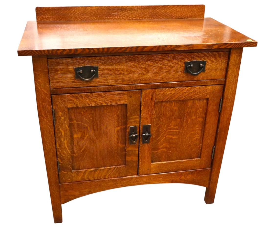 Stickley mission oak 1 drawer 2 door server/chest (1 of 7)