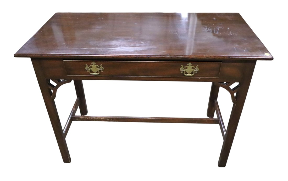 Nice Vtg Kittinger Williamsburg Adaptations desk (1 of 5)