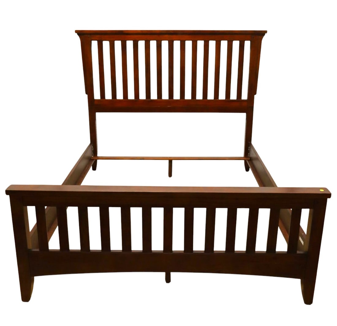 Nice arts & crafts mahogany queen size bed, complete (1 of 5)