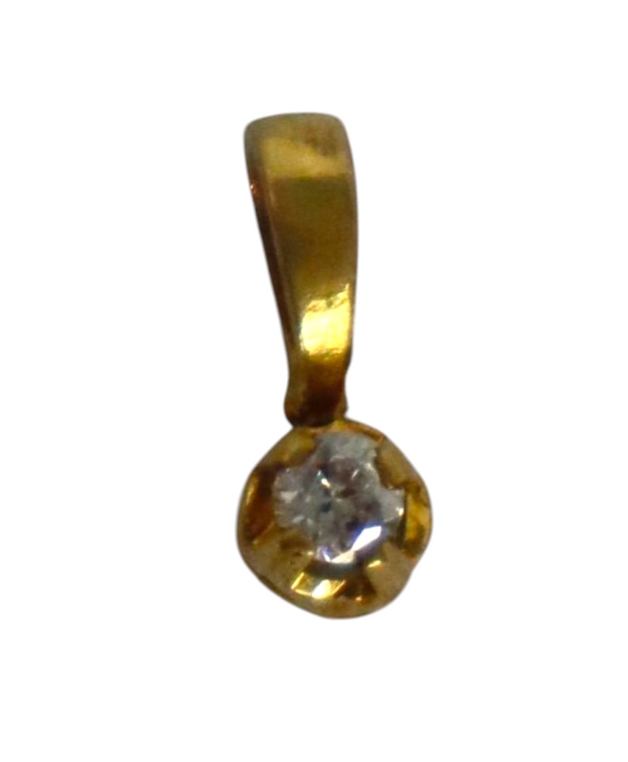 14k yellow gold diamond petite pendant (1 of 3)