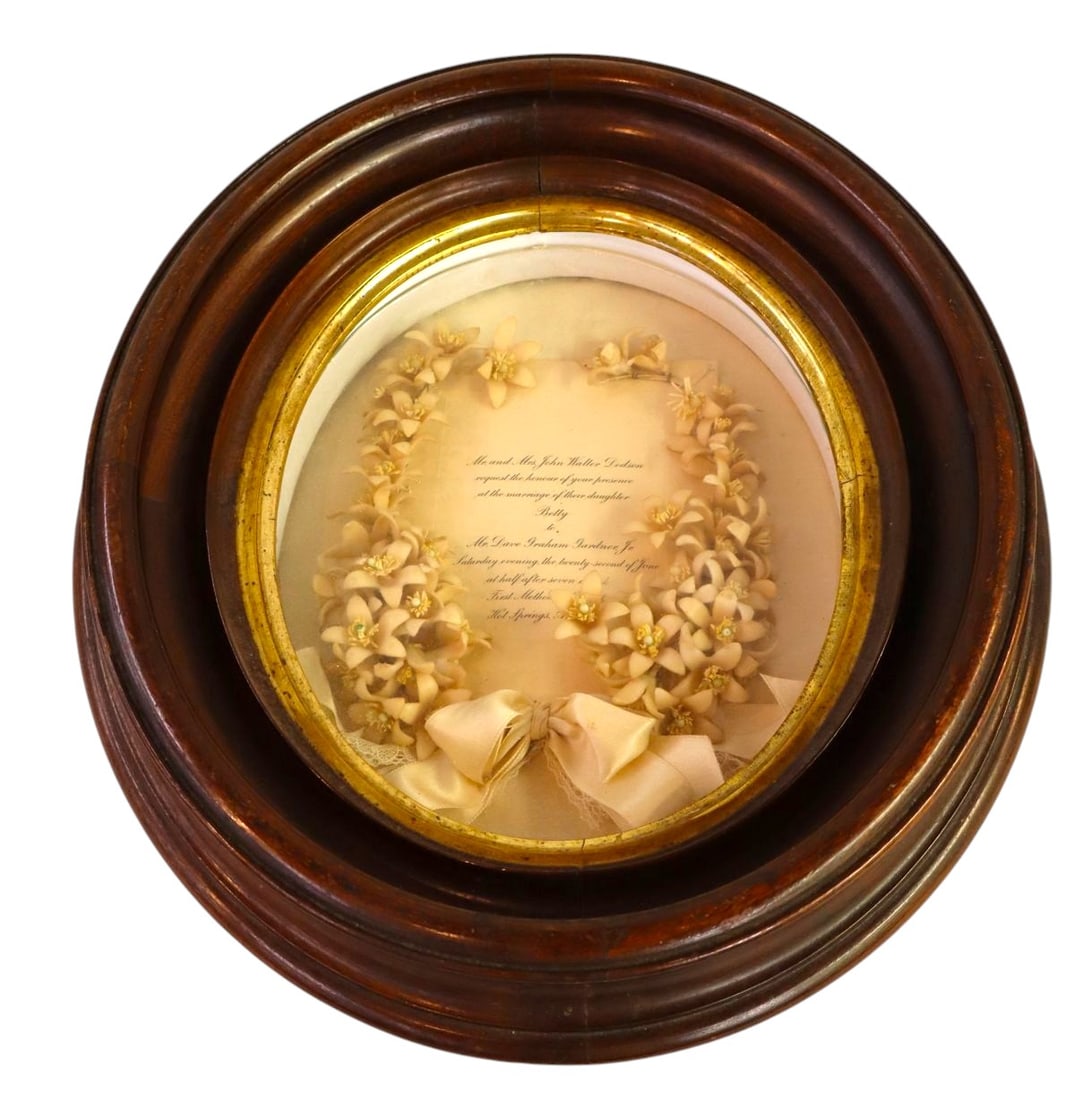 Antique Victorian oval deep frame w/ wedding invitation (1 of 4)