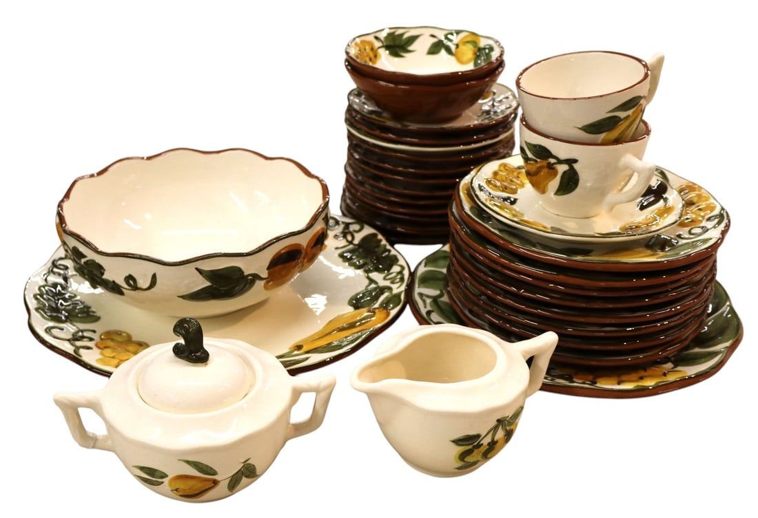30pcs VTG Stangl Sculptured Fruit pattern dinnerware (1 of 2)