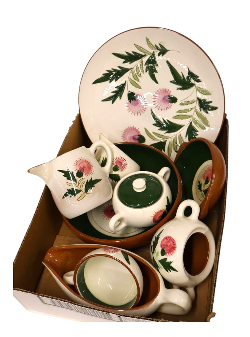 9pcs VTG Stangl Thistle pattern dinnerware (1 of 2)