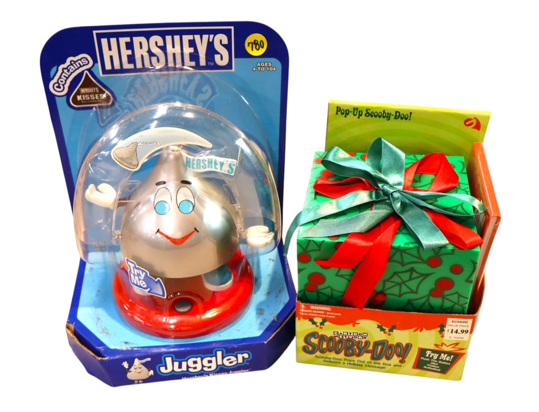 VTG Hersheys Juggler Candy Dispenser & Scooby Doo Pop Out Box (1 of 2)