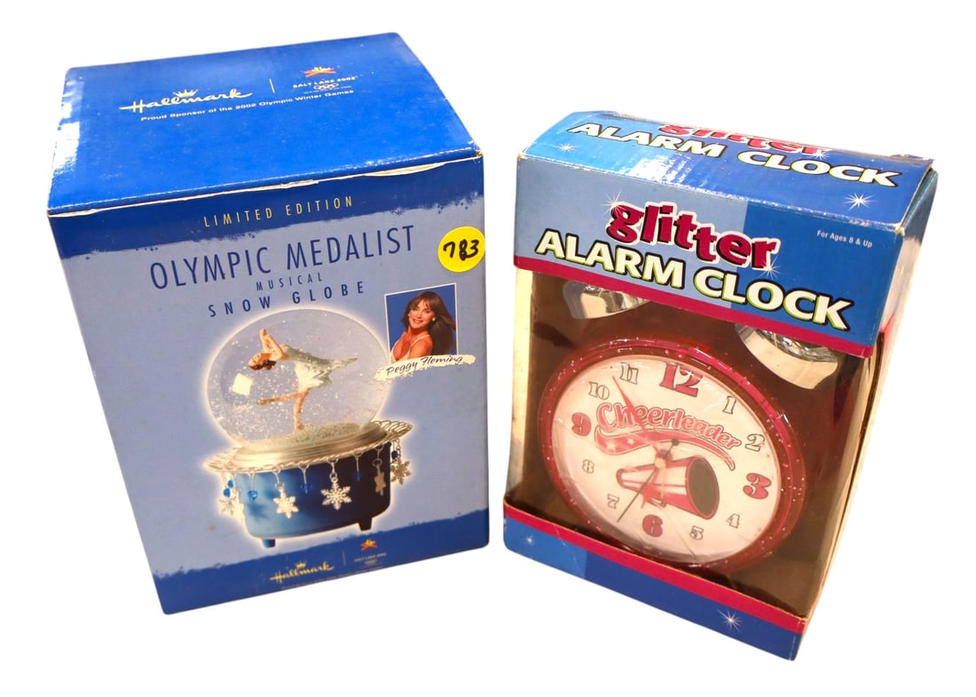 VTG LTD Ed Olympic medalist musical snow globe w/glitter alarm clock (1 of 2)