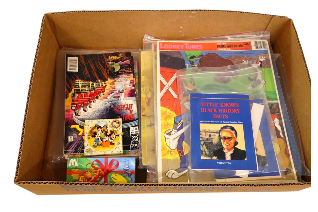 VTG Walt Disney framed puzzles, books & other (1 of 5)