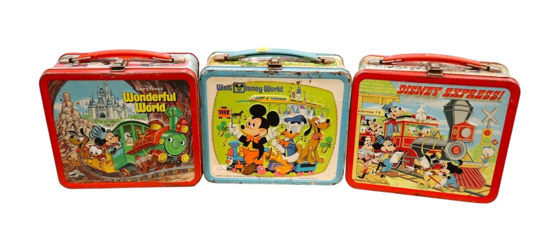 3 VTG metal Disney lunch boxes one with thermos (1 of 3)