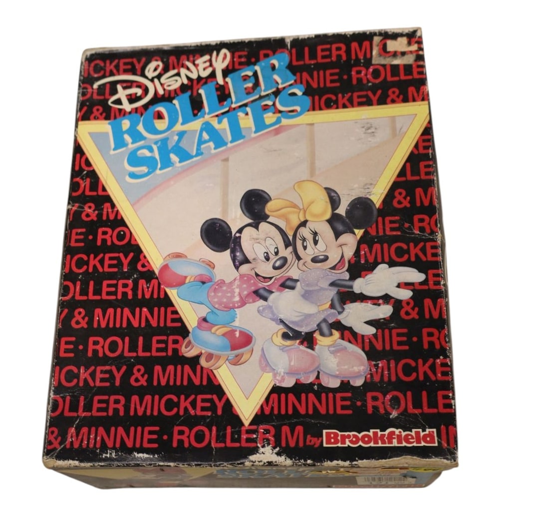 Set VTG Disney childrens roller skates in original box (1 of 3)