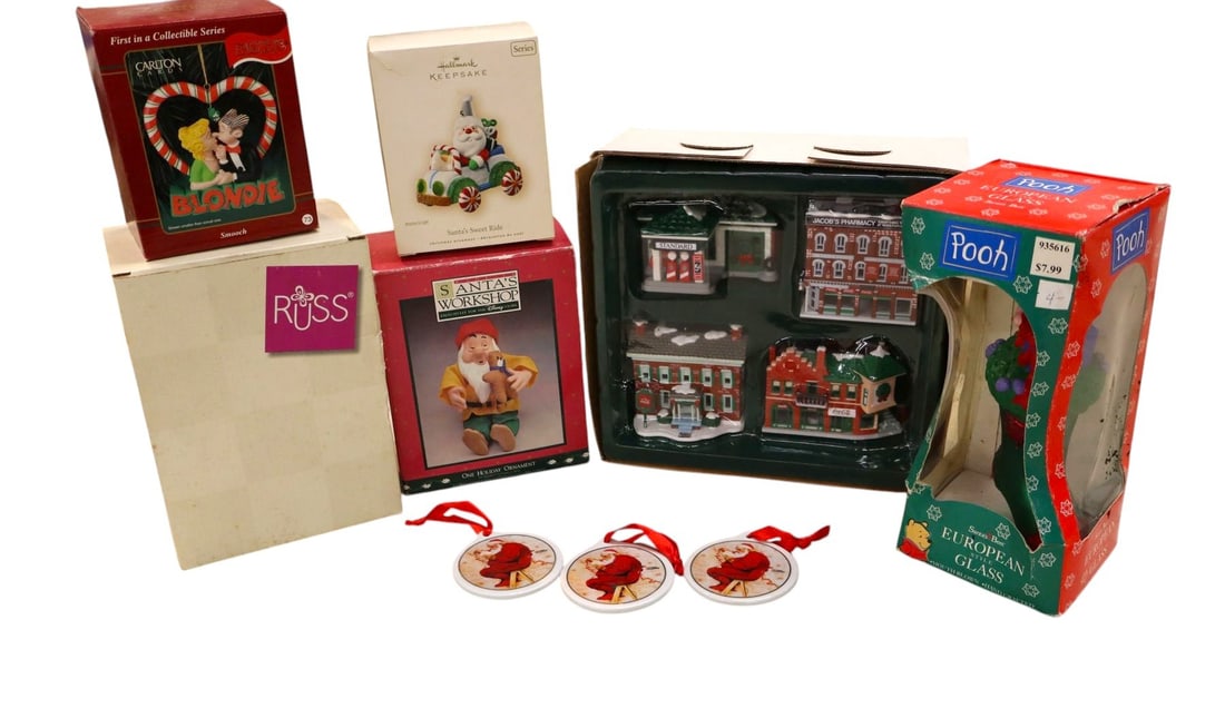 Vintage Christmas ornaments and decorations in boxes (1 of 3)