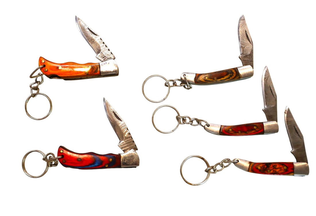 5 hand crafted damascus folding knife key chains (1 of 1)