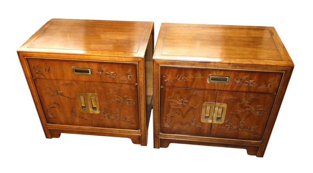 Pr VTG Drexel Hrtg Dynasty Walnut 1Dr 2Dr Stands: Vintage Drexel Heritage Dynasty Collection walnut 1 drawer 2 door nightstands #04479 012-630-6 #379, original finish, structurally sound and in good condition. Ea. 24"h x 25"w x 17"d