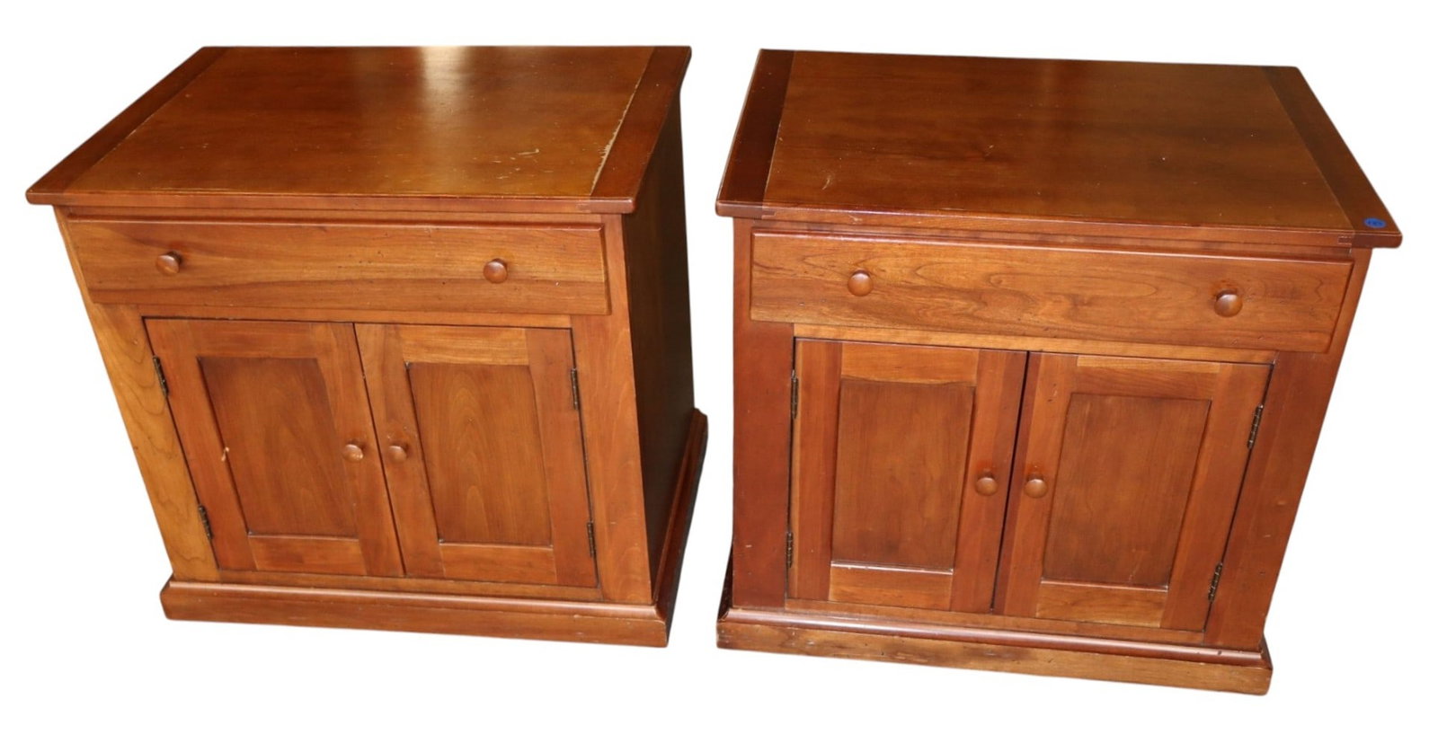 Pr VTG Lane Furniture Cherry Nightstands Orig Fin: Vintage pair Lane Furniture 1 drawer 2 door nightstands in a cherry finish, original finish, structurally sound with wear on tops. Ea. 24"h x 26"w x 18.5"d