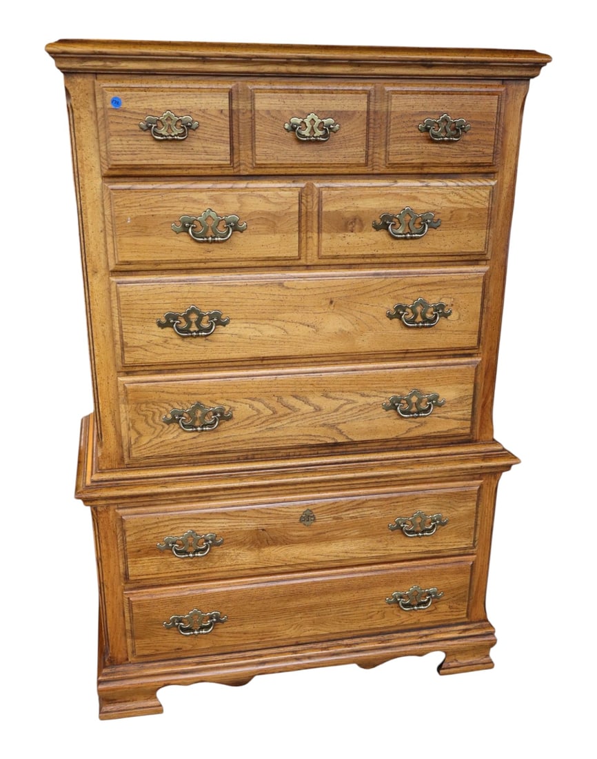 VTG Oak Finish 6-Drawer High Chest Orig Finish: Vintage oak finish 6 drawer high chest, original finish, structurally sound and in good condition. 58"h x 41"w x 19"d