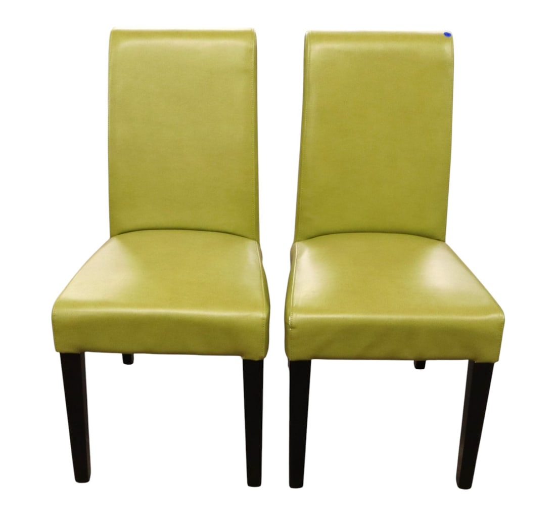 Pr Modern Green Leather Dining Side Chairs: Pair of green leather modern design side chairs, structurally sound and in good condition with no noticeable issues. Ea. 39"h x 9"w x 20"d seat height of 20.5"